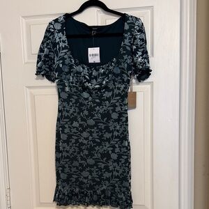 Baby Doll  Milkmaid Burnout Velvet Dress. Fully lined. Size M. NWT